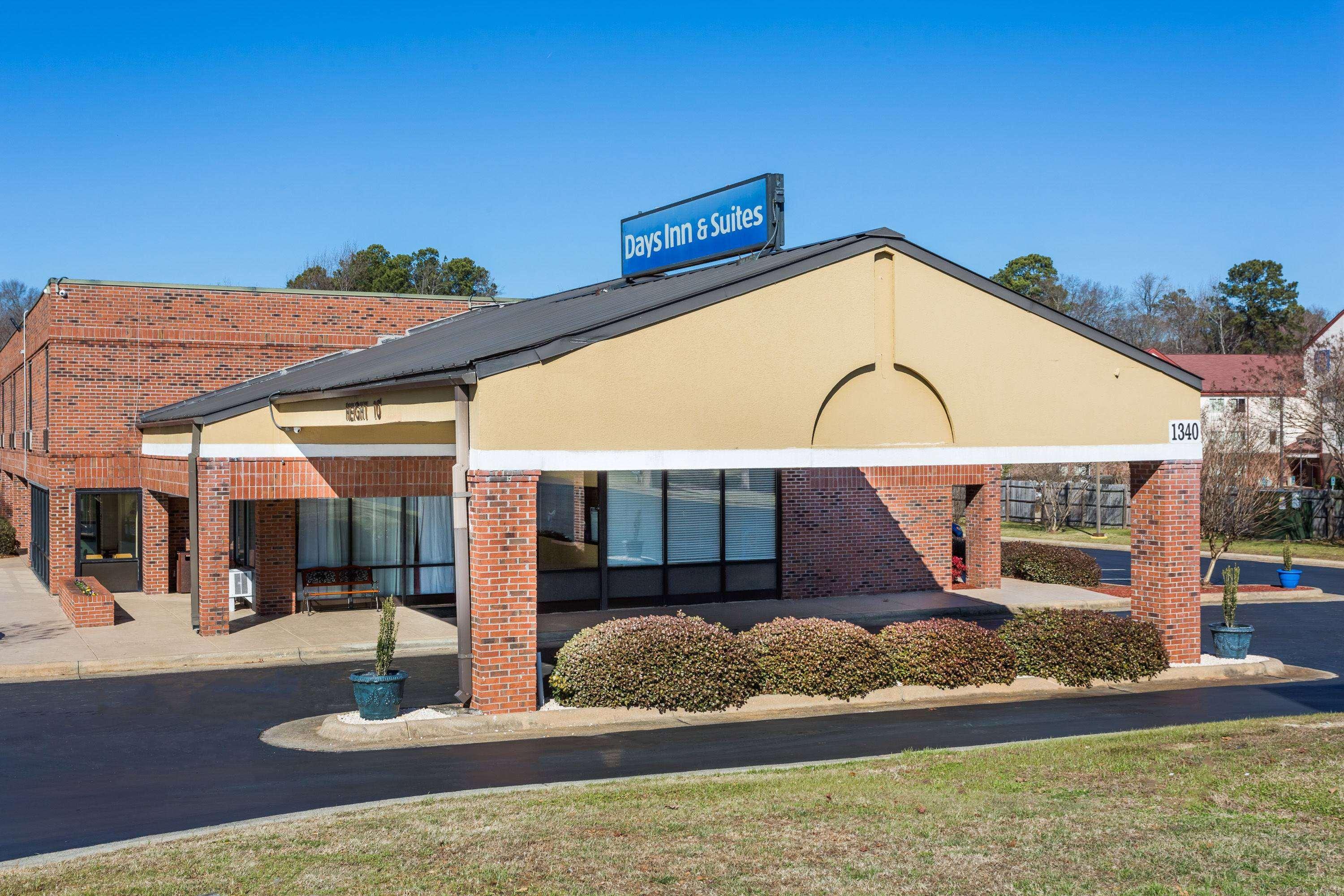 Motel Days & By Wyndham Golden East Rocky Mount