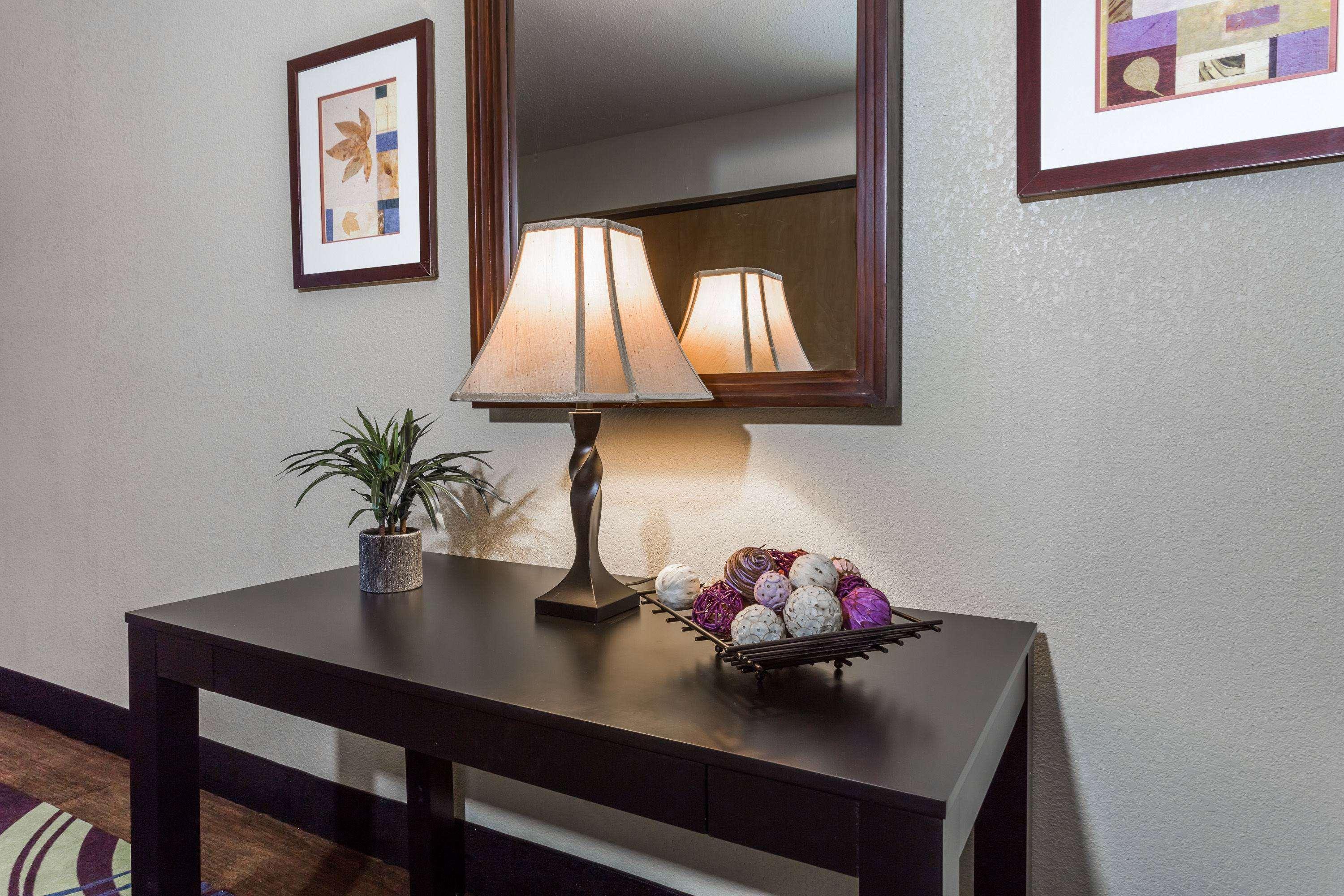 Motel Days & By Wyndham Golden East